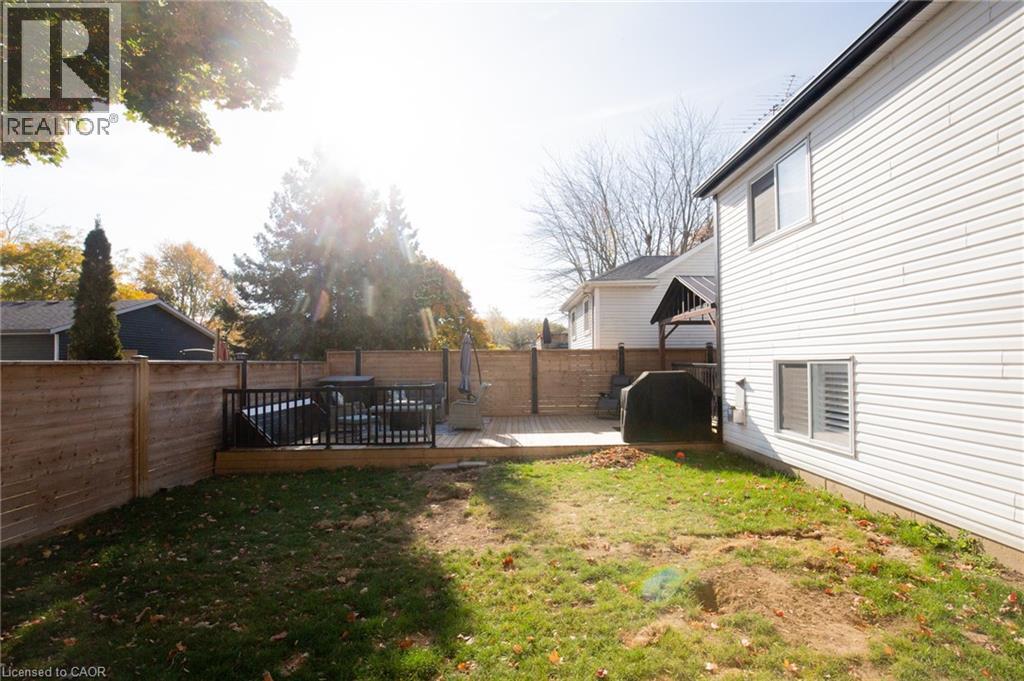 51 Leslie Avenue, Port Dover, Ontario  N0A 1N4 - Photo 42 - 40776171