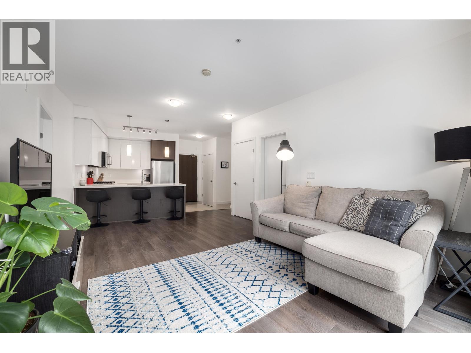 217 22 E Royal Avenue, New Westminster, British Columbia  V3L 0H1 - Photo 1 - R3055644