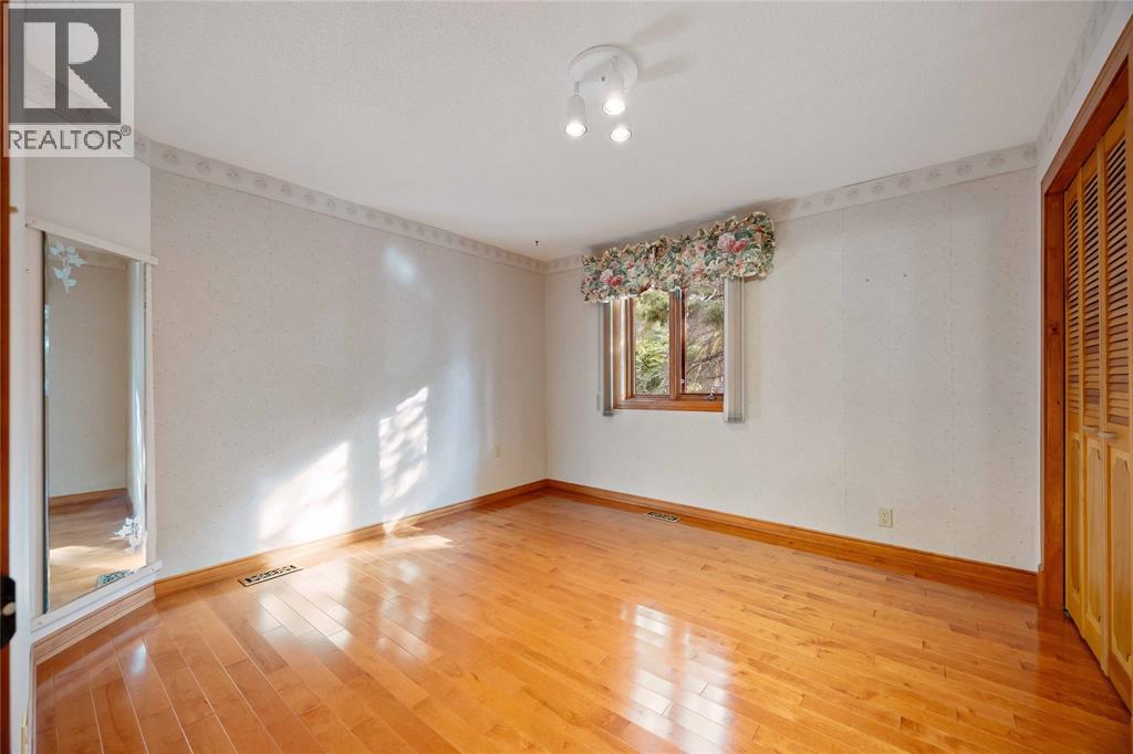 1311 Lakeshore Road, Sarnia, Ontario  N7S 2L9 - Photo 23 - 25025308