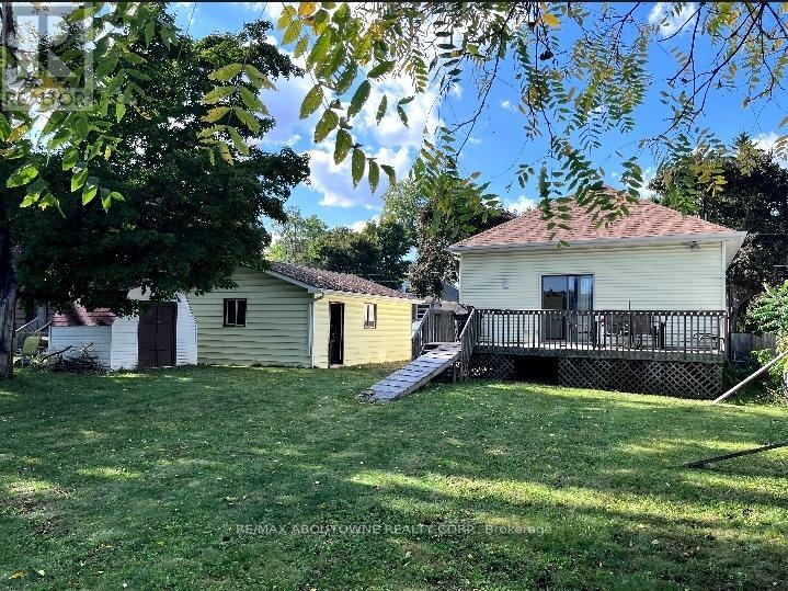 88 Robert Street, Milton, Ontario  L9T 1G8 - Photo 11 - W12447493