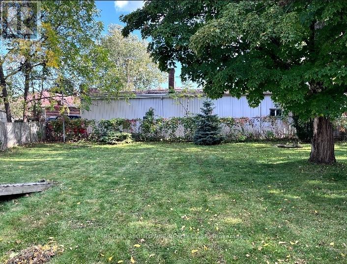 88 Robert Street, Milton, Ontario  L9T 1G8 - Photo 6 - W12447493