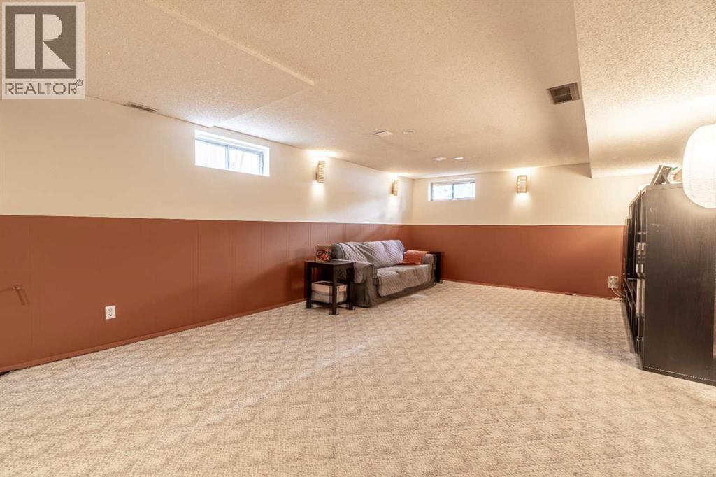 4812 Valiant Drive Nw, Calgary, Alberta  T2Y 3B4 - Photo 18 - A2254861