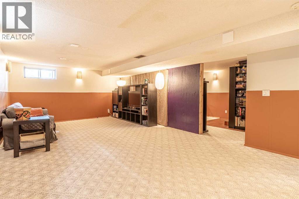 4812 Valiant Drive Nw, Calgary, Alberta  T2Y 3B4 - Photo 19 - A2254861