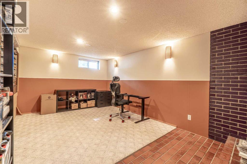 4812 Valiant Drive Nw, Calgary, Alberta  T2Y 3B4 - Photo 16 - A2254861