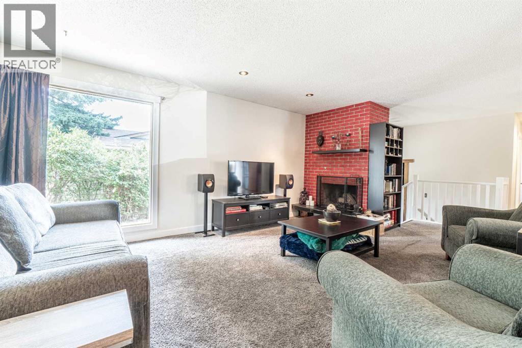 4812 Valiant Drive Nw, Calgary, Alberta  T2Y 3B4 - Photo 6 - A2254861