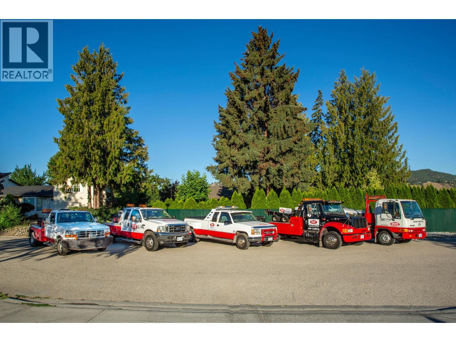 990 Leathead Road Unit# 17 & 18, Kelowna, British Columbia  V1X 2J8 - Photo 1 - 10364372
