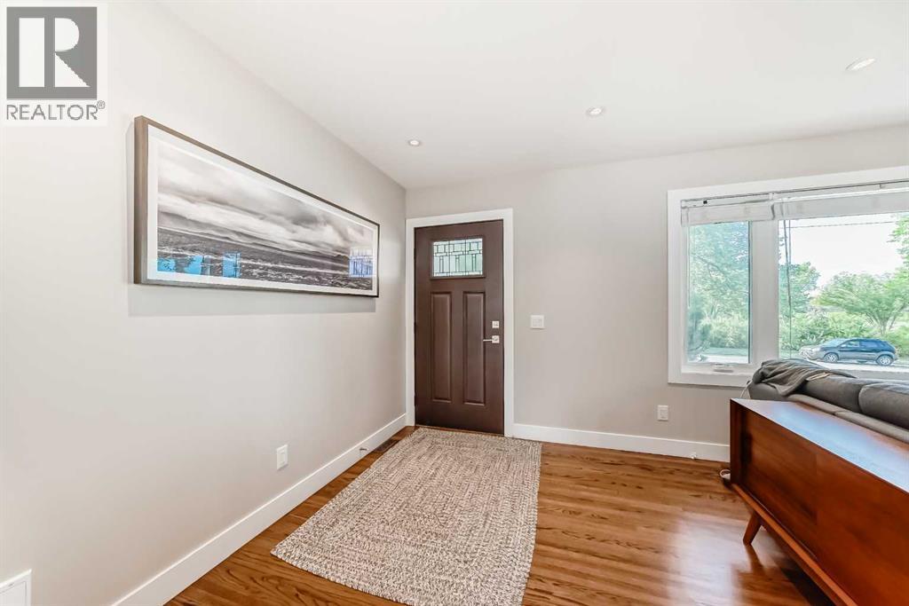 2712 32 Avenue Sw, Calgary, Alberta  T2E 0W2 - Photo 4 - A2255976