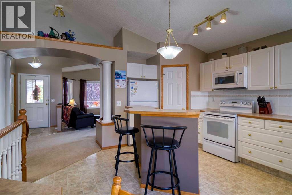 161 West Lakeview Drive, Chestermere, Alberta  T1X 1H7 - Photo 17 - A2257185