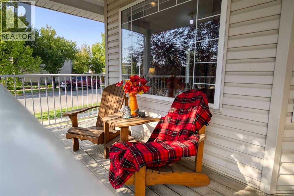 161 West Lakeview Drive, Chestermere, Alberta  T1X 1H7 - Photo 3 - A2257185