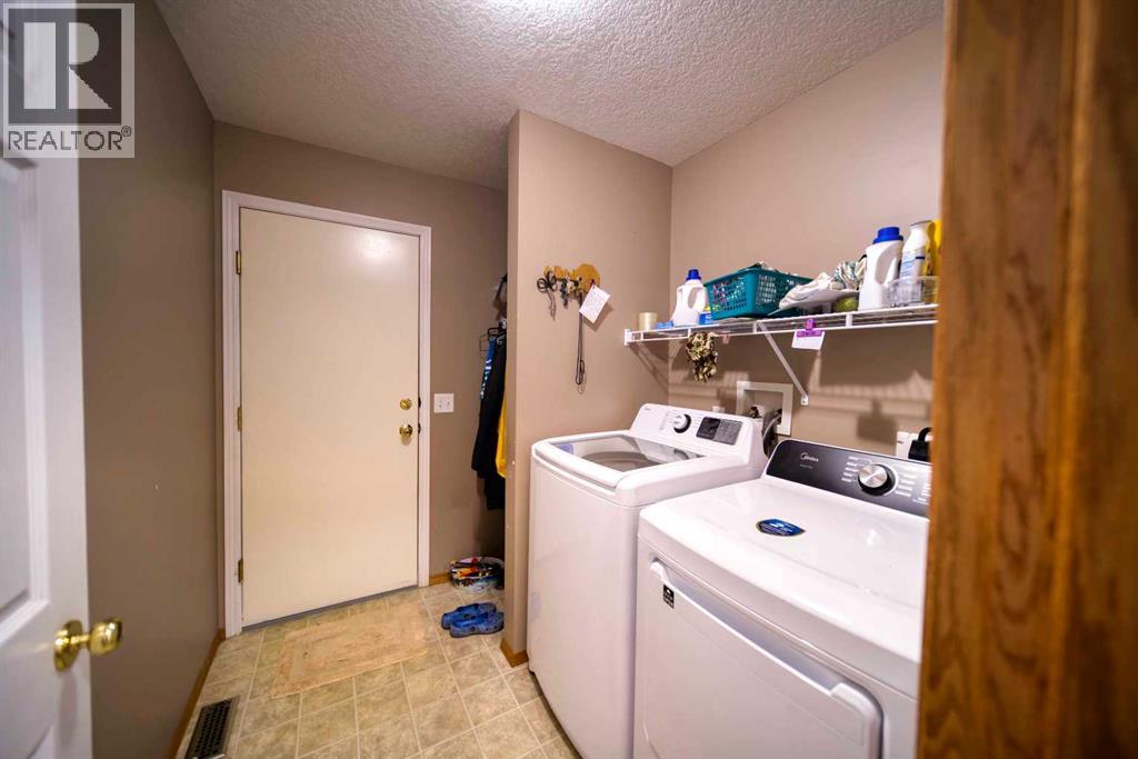 161 West Lakeview Drive, Chestermere, Alberta  T1X 1H7 - Photo 21 - A2257185