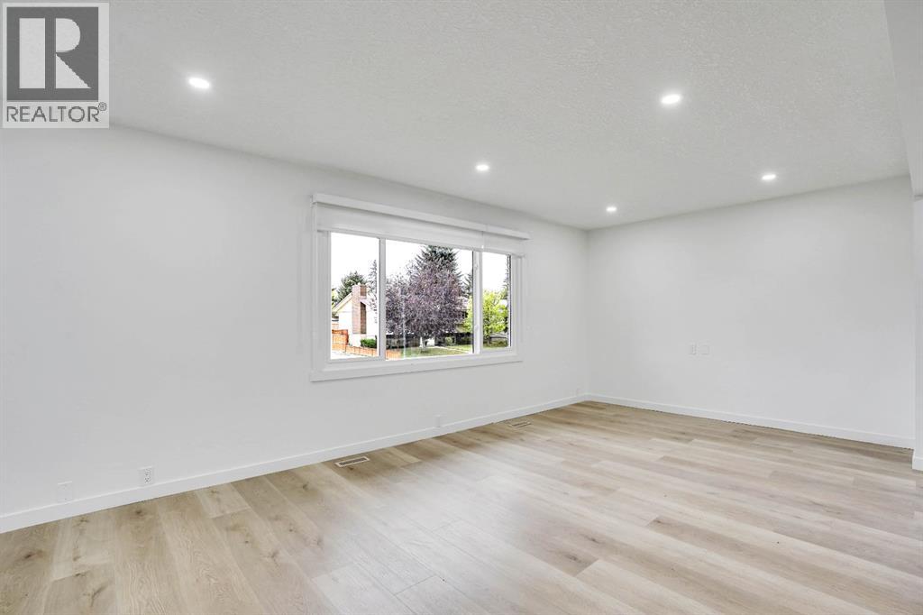 6336 Pineridge Road Ne, Calgary, Alberta  T1Y 1M5 - Photo 5 - A2262401