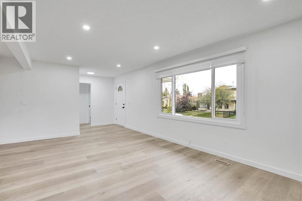 6336 Pineridge Road Ne, Calgary, Alberta  T1Y 1M5 - Photo 6 - A2262401