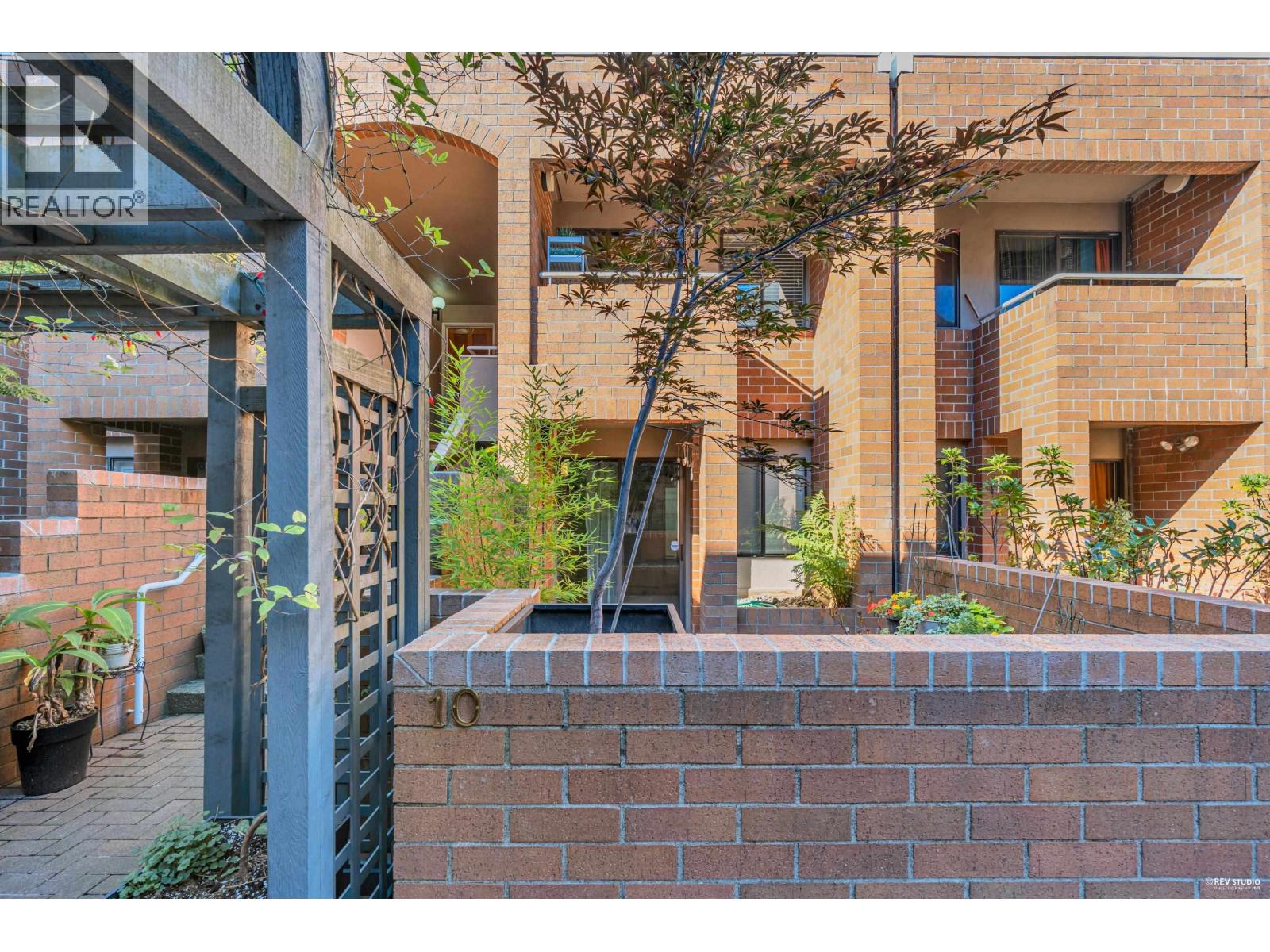 10 744 W 7TH AVENUE, Vancouver, British Columbia