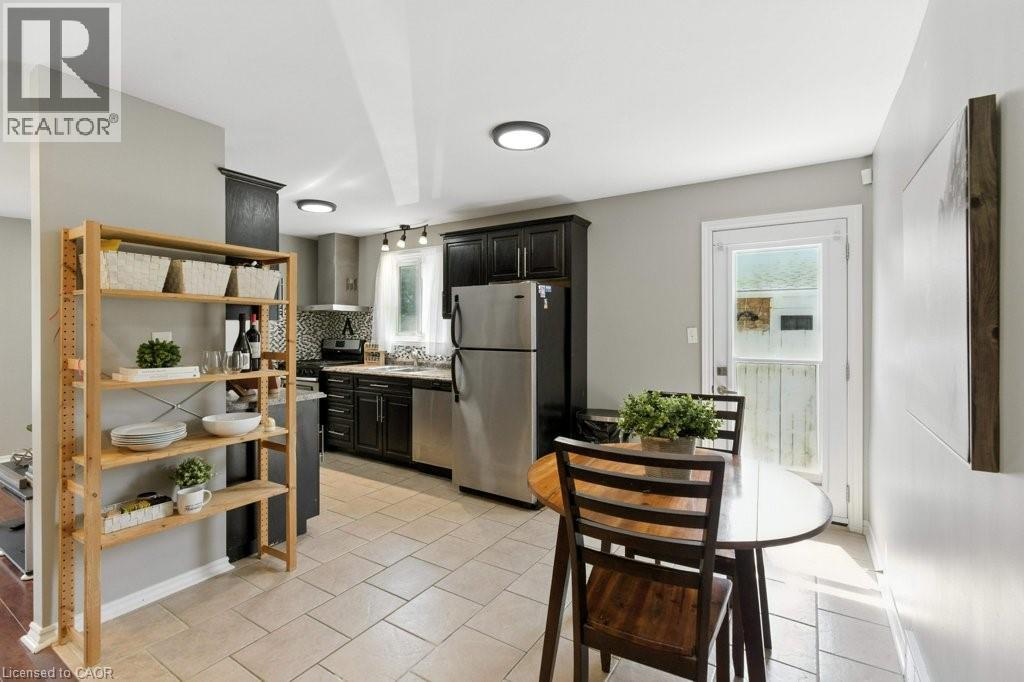 19 Lampman Crescent, Thorold, Ontario  L2V 4K6 - Photo 8 - 40776807