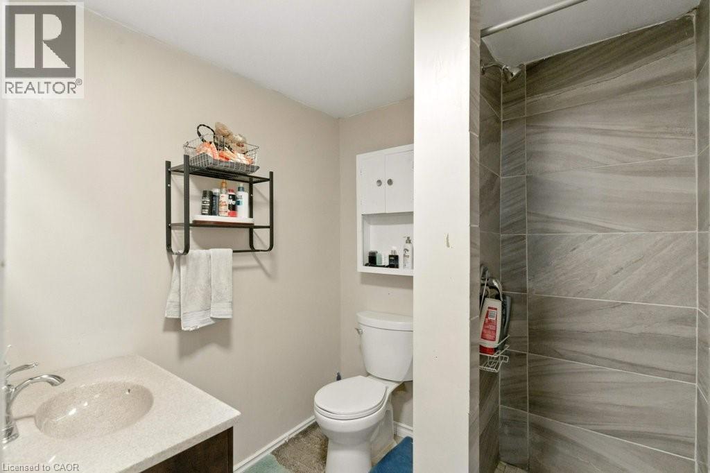 19 Lampman Crescent, Thorold, Ontario  L2V 4K6 - Photo 22 - 40776807
