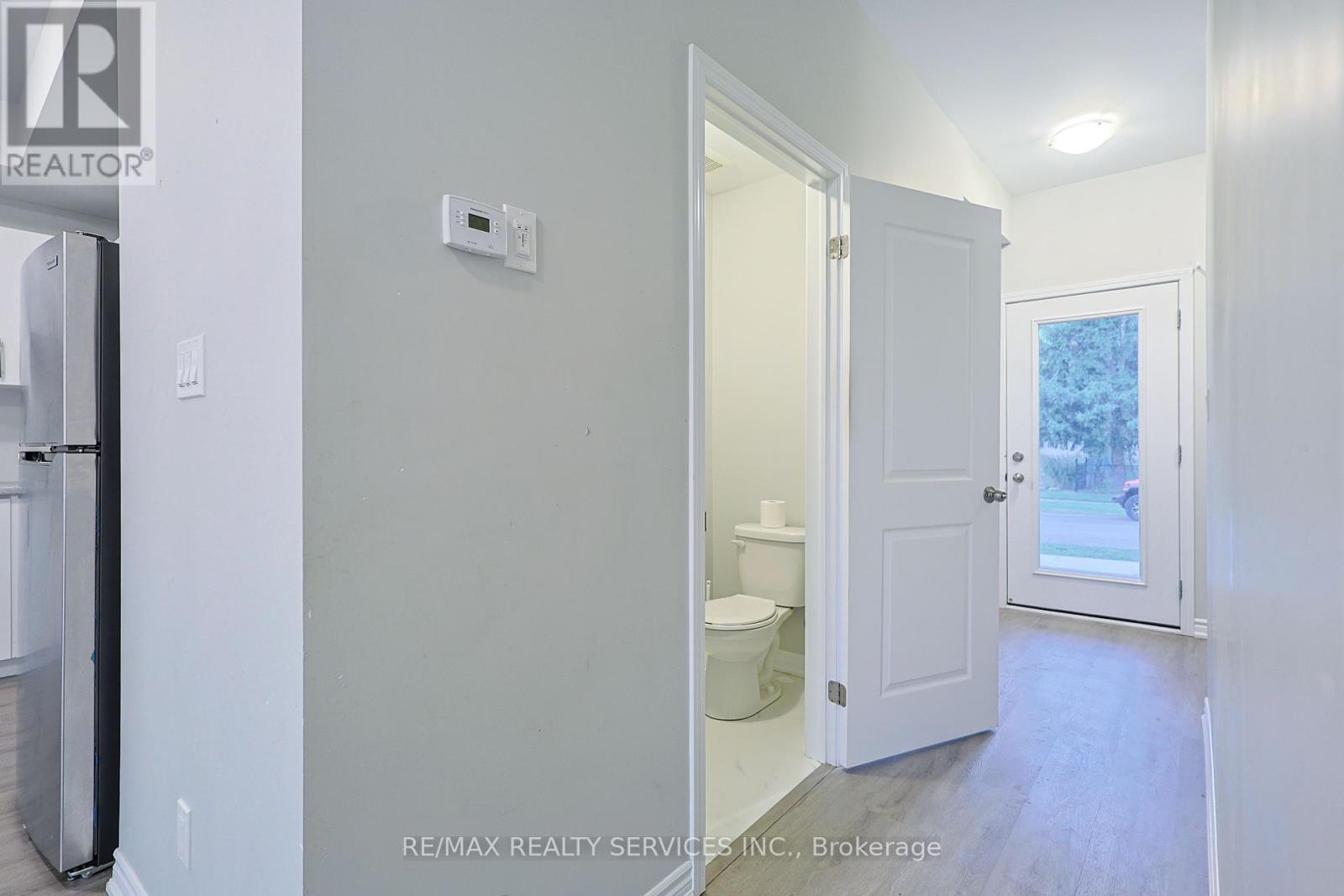 17 - 35 Perenack Avenue, Welland (Broadway), Ontario  L3C 2C6 - Photo 14 - X12447349