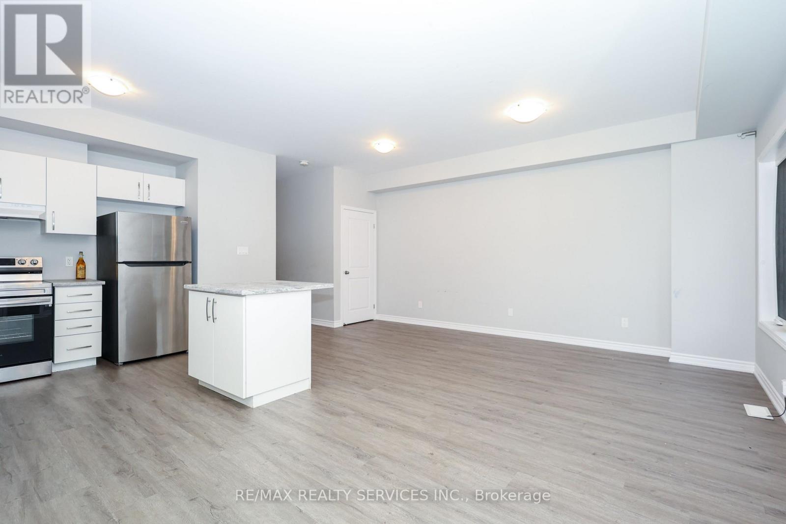 17 - 35 Perenack Avenue, Welland (Broadway), Ontario  L3C 2C6 - Photo 16 - X12447349