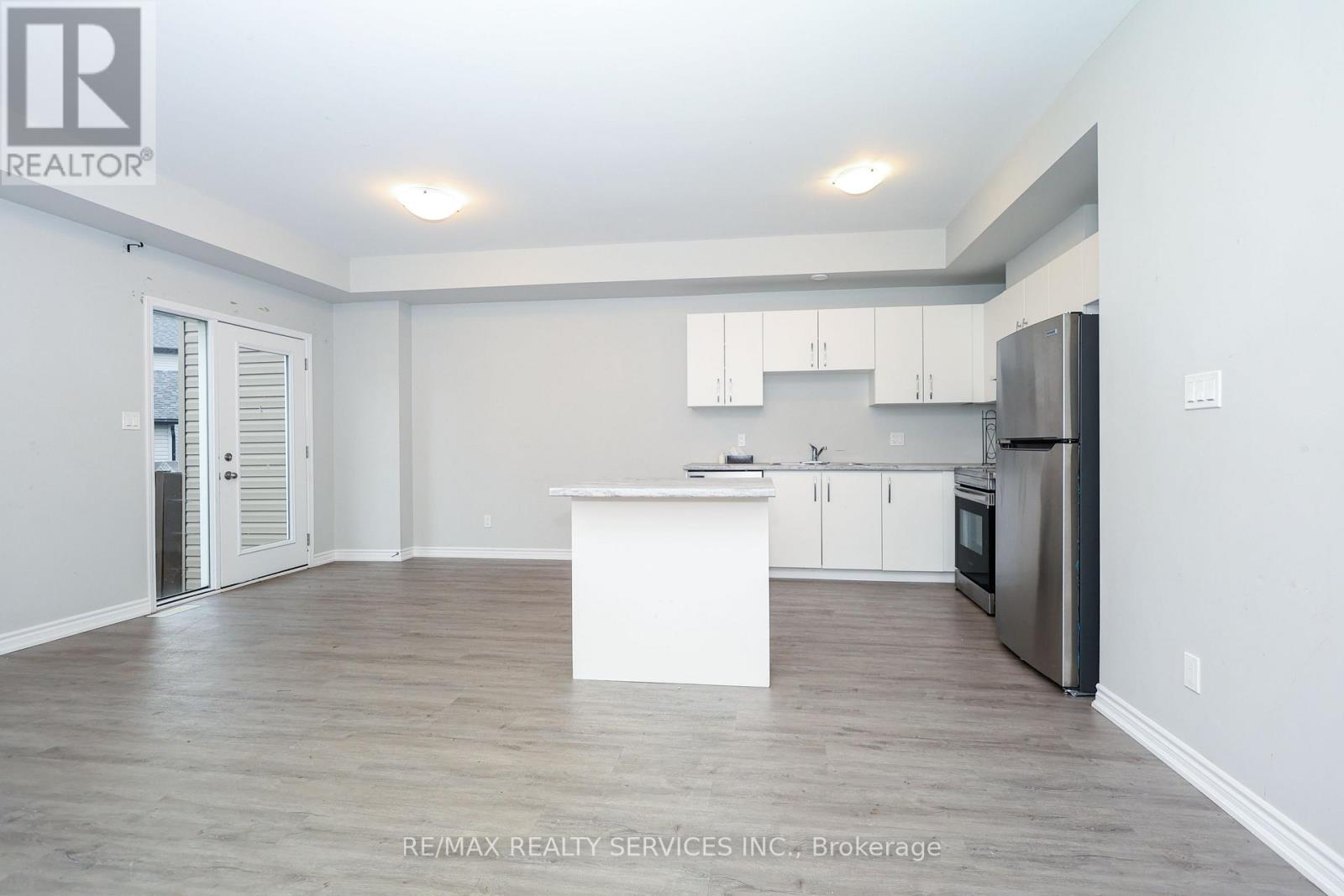17 - 35 Perenack Avenue, Welland (Broadway), Ontario  L3C 2C6 - Photo 19 - X12447349