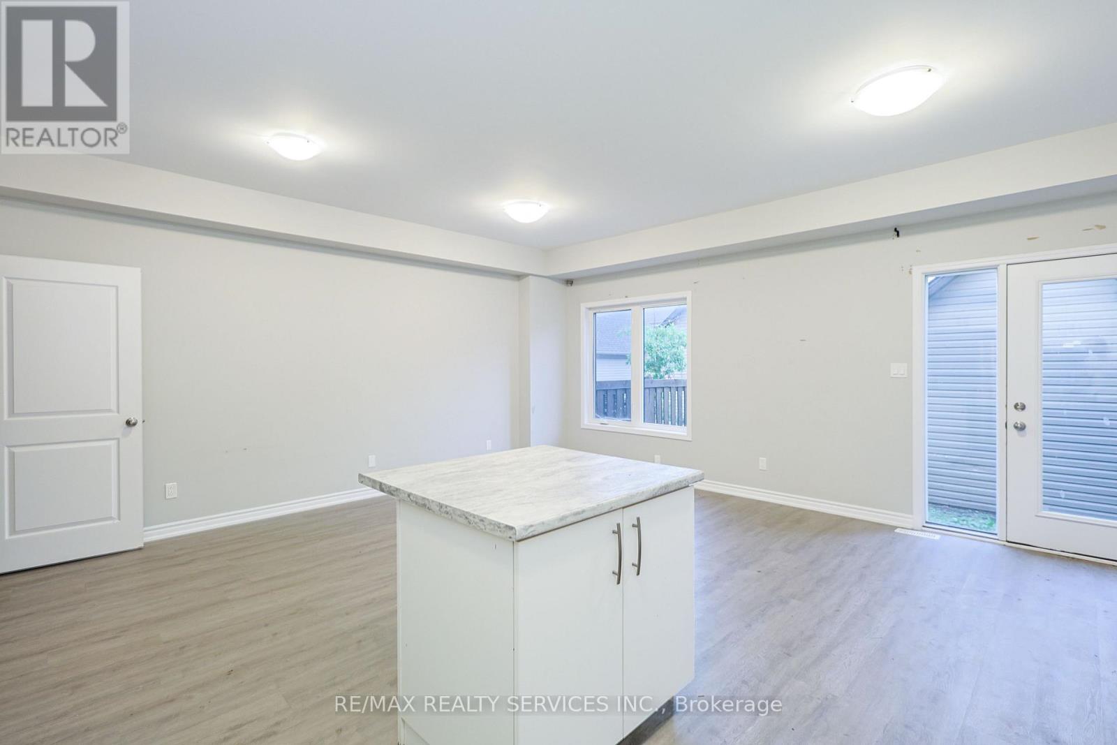 17 - 35 Perenack Avenue, Welland (Broadway), Ontario  L3C 2C6 - Photo 22 - X12447349