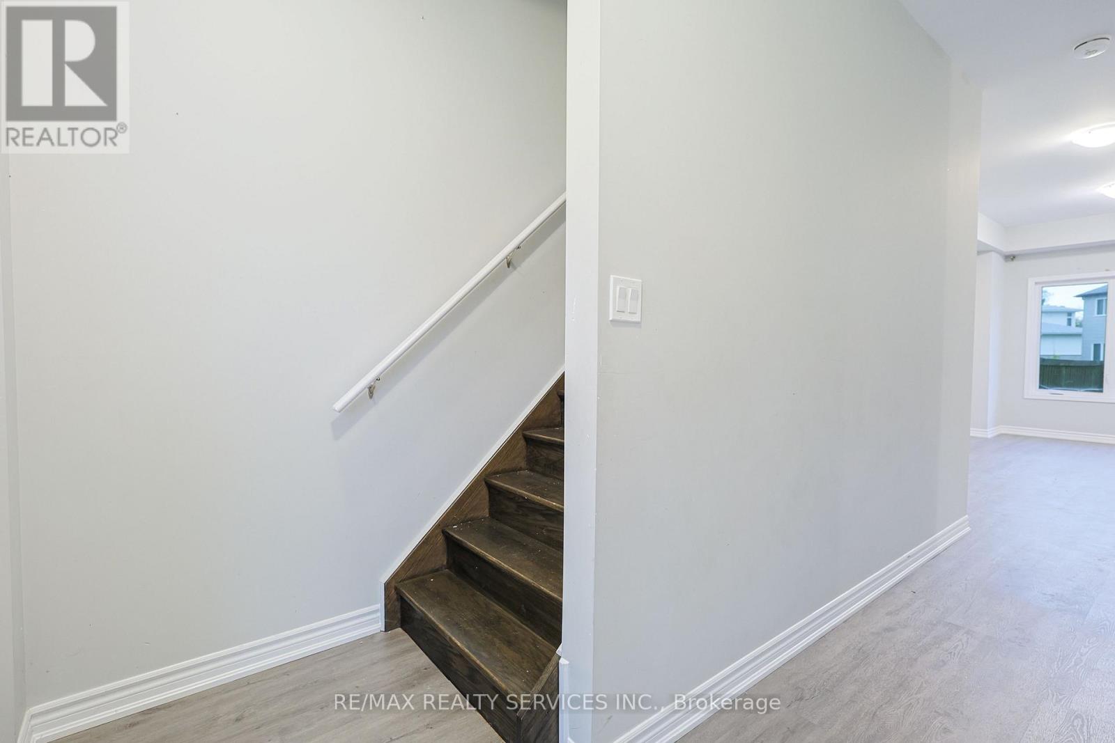 17 - 35 Perenack Avenue, Welland (Broadway), Ontario  L3C 2C6 - Photo 27 - X12447349