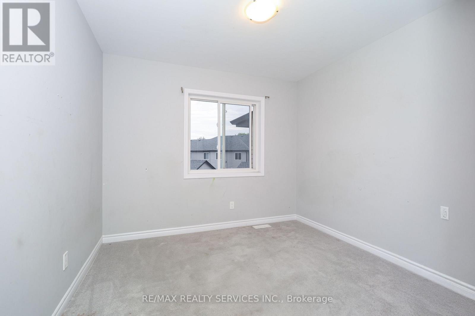 17 - 35 Perenack Avenue, Welland (Broadway), Ontario  L3C 2C6 - Photo 28 - X12447349
