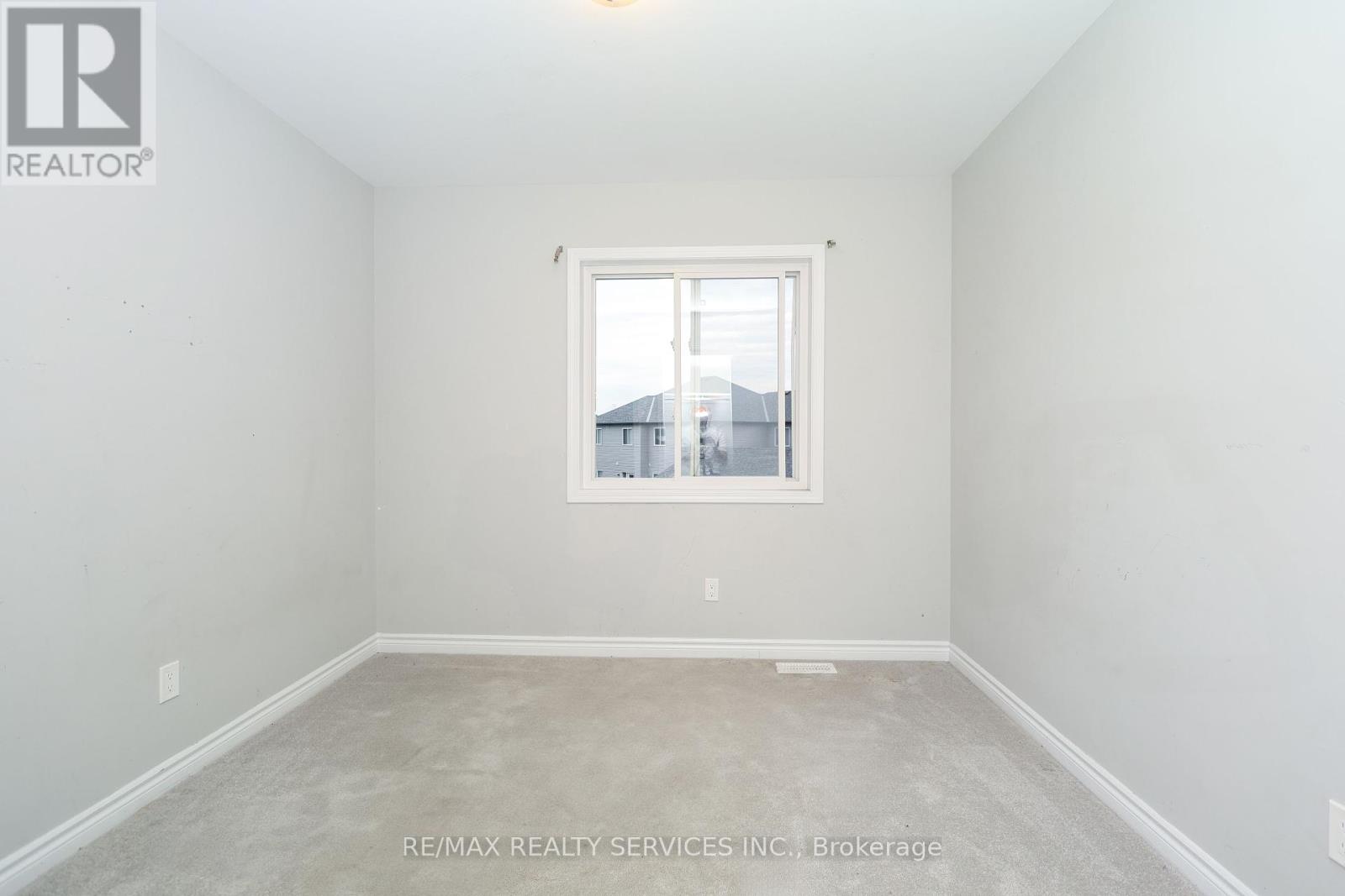 17 - 35 Perenack Avenue, Welland (Broadway), Ontario  L3C 2C6 - Photo 30 - X12447349