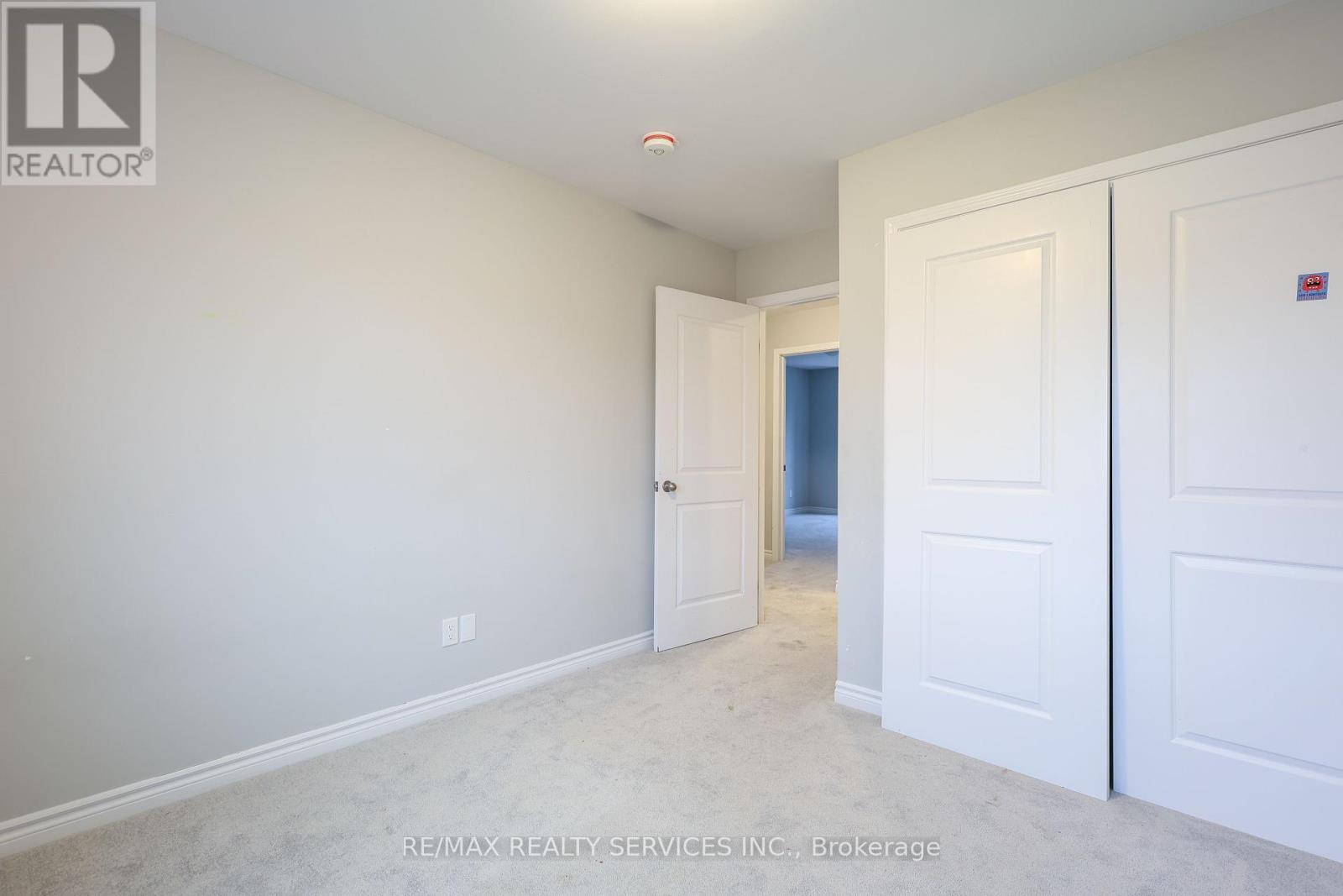 17 - 35 Perenack Avenue, Welland (Broadway), Ontario  L3C 2C6 - Photo 32 - X12447349