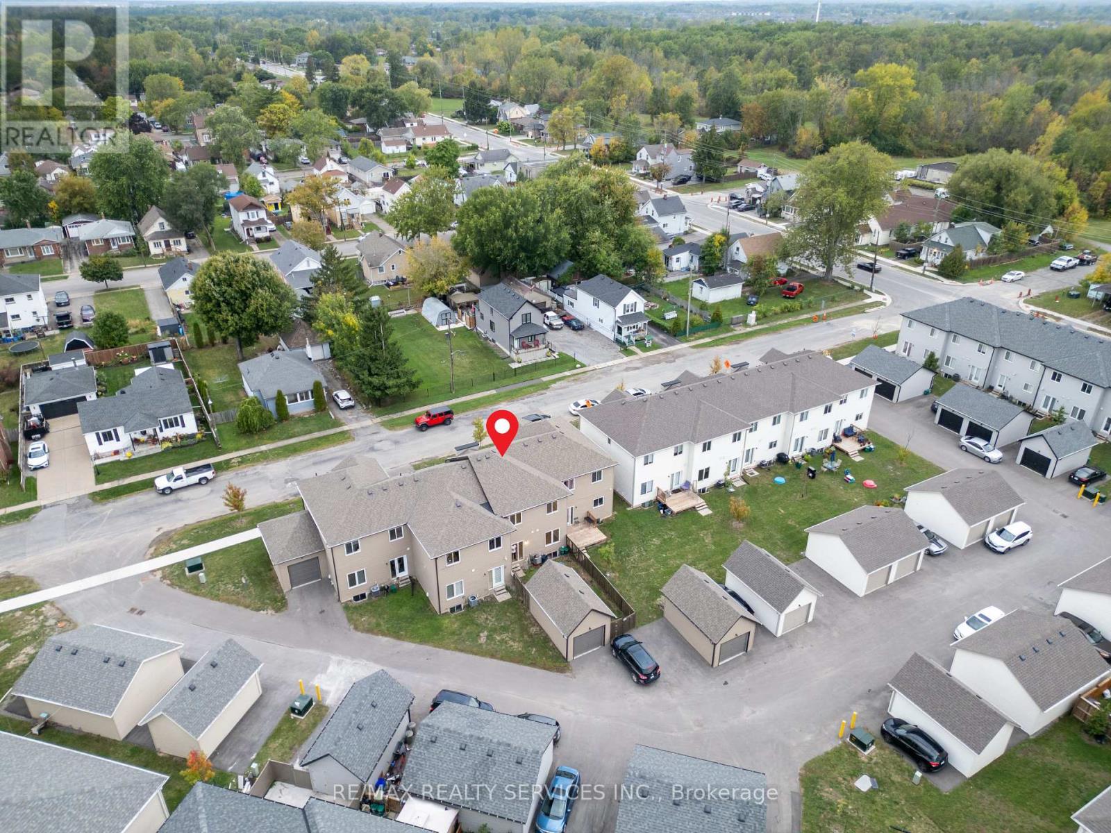 17 - 35 Perenack Avenue, Welland (Broadway), Ontario  L3C 2C6 - Photo 5 - X12447349