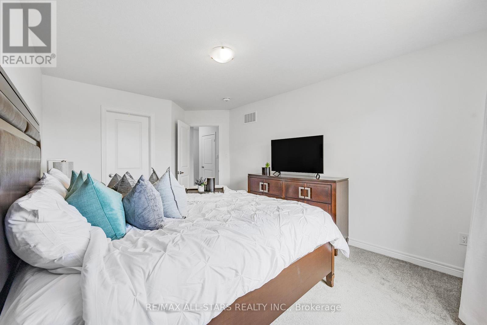 79 Dryden Lane, Hamilton (Mcquesten), Ontario  L8H 0B6 - Photo 27 - X12447436
