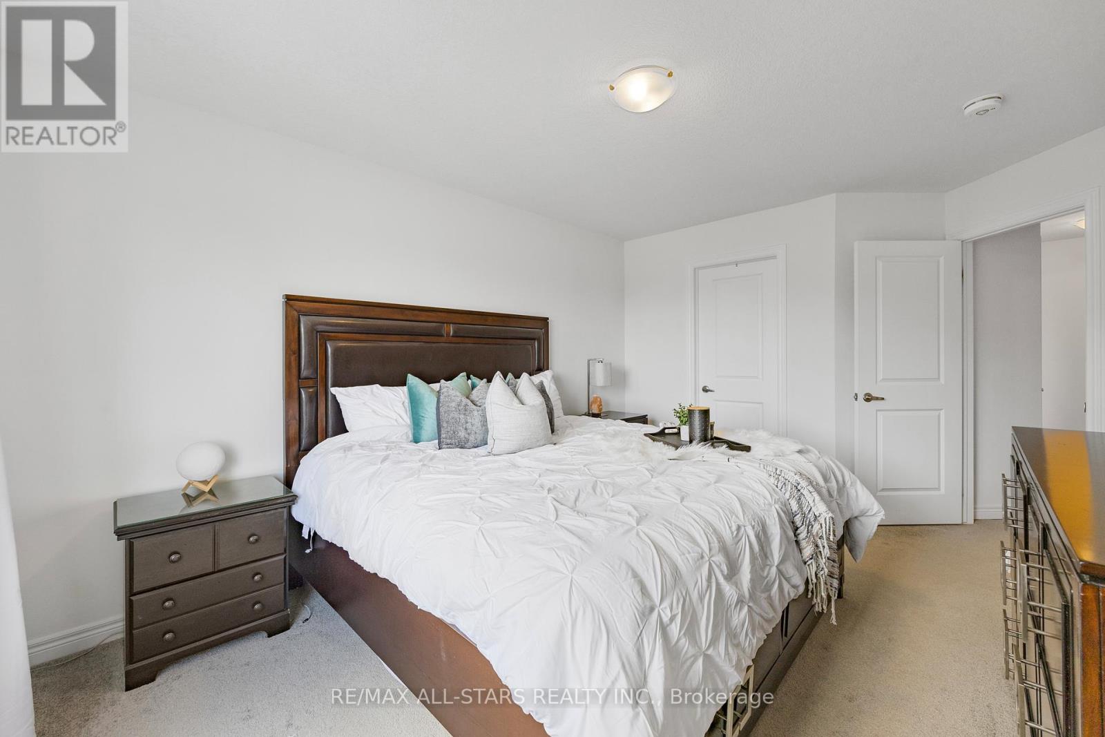 79 Dryden Lane, Hamilton (Mcquesten), Ontario  L8H 0B6 - Photo 28 - X12447436