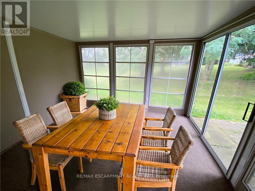 13 Szollosy Circle, Hamilton (Kennedy), Ontario  L9B 1T8 - Photo 14 - X12447446