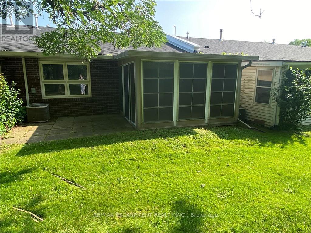 13 Szollosy Circle, Hamilton (Kennedy), Ontario  L9B 1T8 - Photo 17 - X12447446