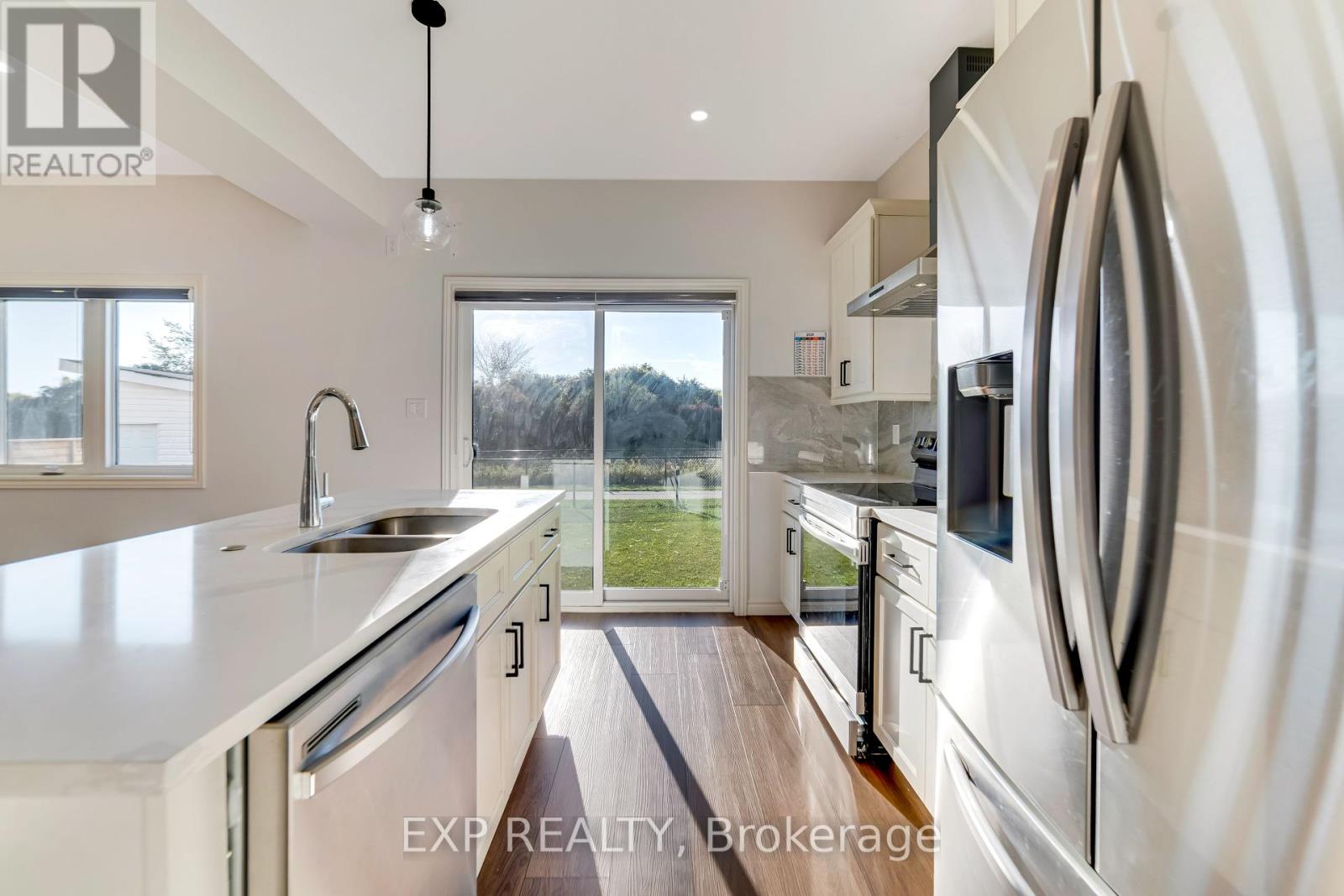 3763 Somerston Crescent, London South (South W), Ontario  N6L 0G1 - Photo 10 - X12447471