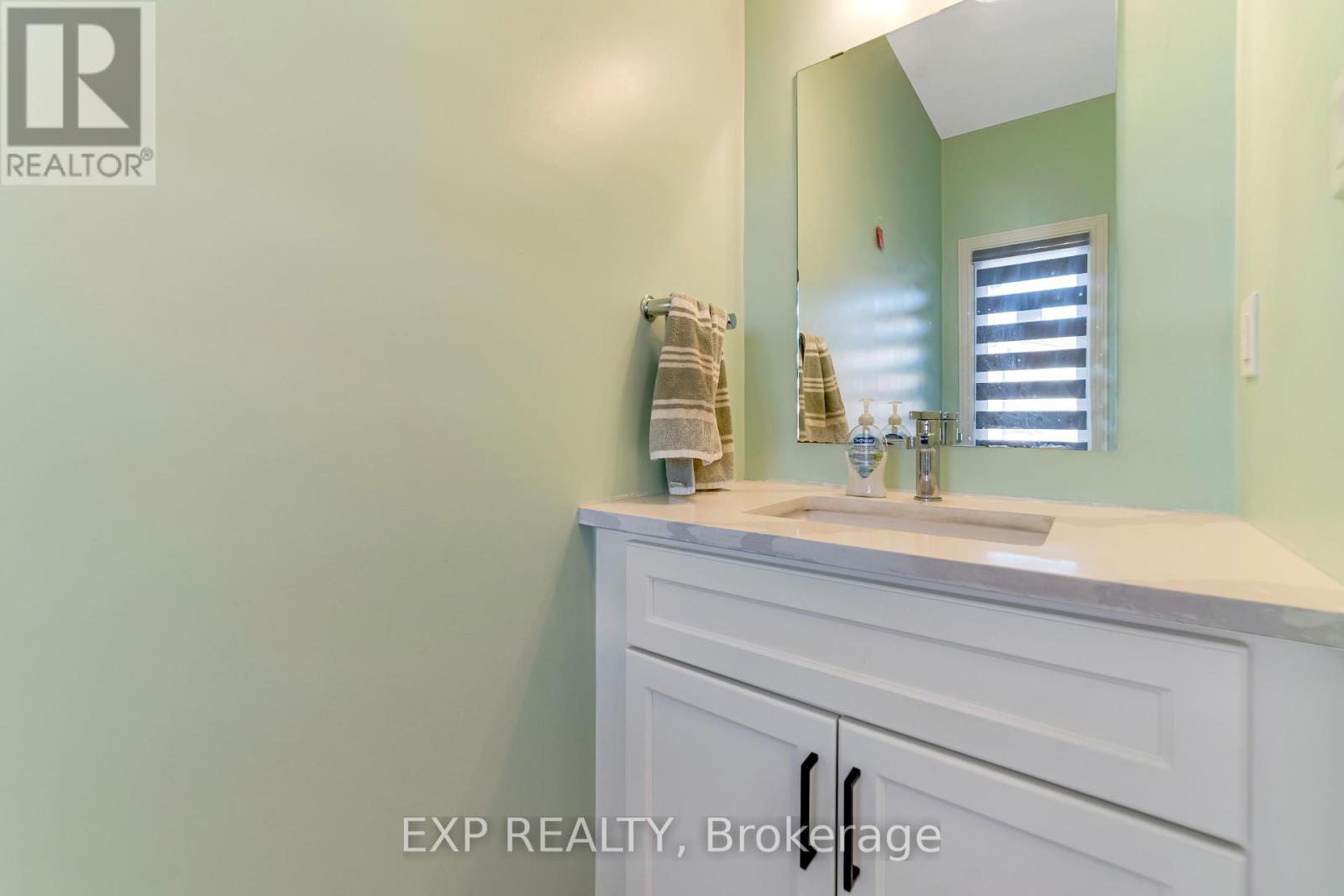 3763 Somerston Crescent, London South (South W), Ontario  N6L 0G1 - Photo 11 - X12447471