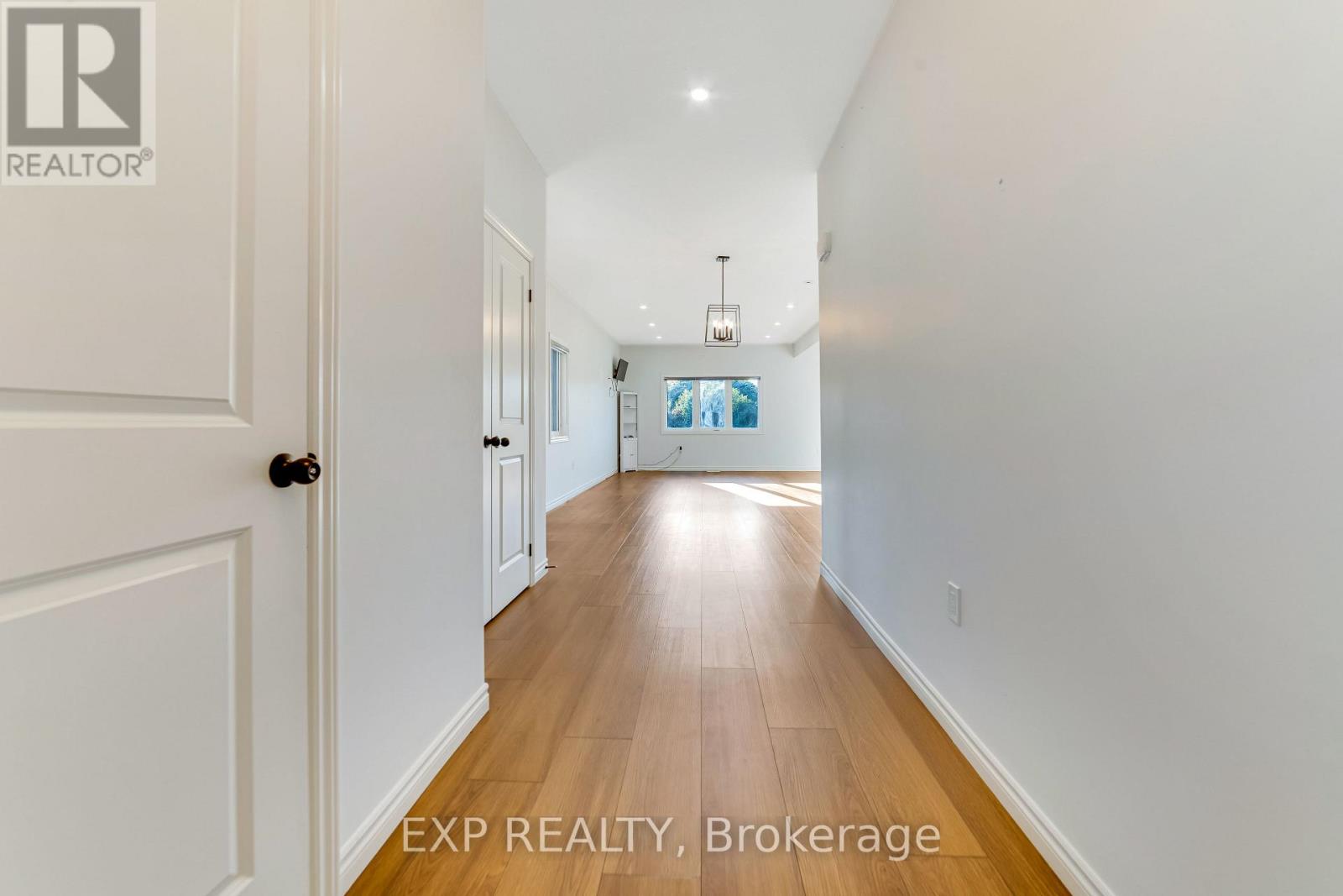 3763 Somerston Crescent, London South (South W), Ontario  N6L 0G1 - Photo 5 - X12447471