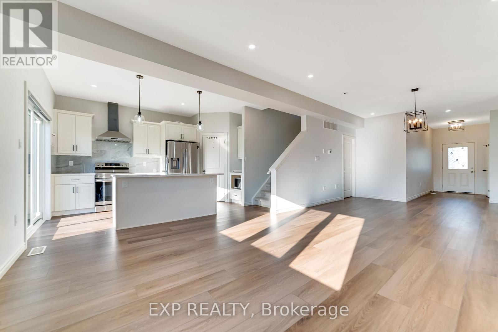 3763 Somerston Crescent, London South (South W), Ontario  N6L 0G1 - Photo 6 - X12447471