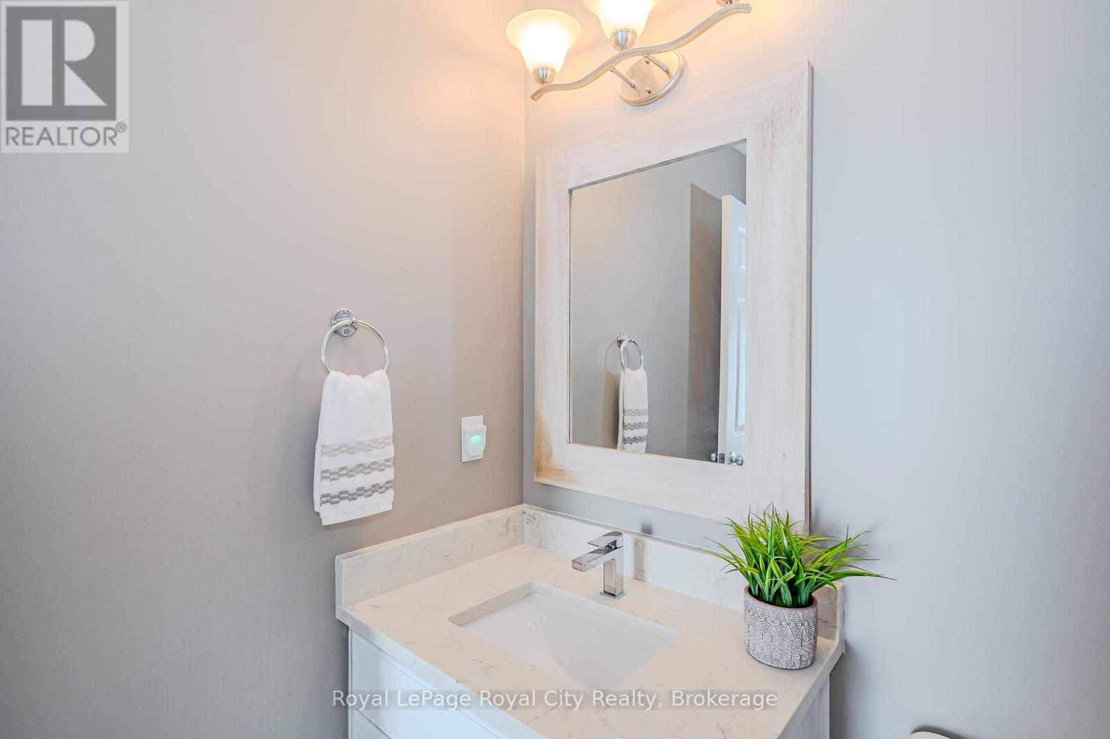19 - 105 Bard Boulevard, Guelph, Ontario  N1L 0E2 - Photo 11 - X12447550
