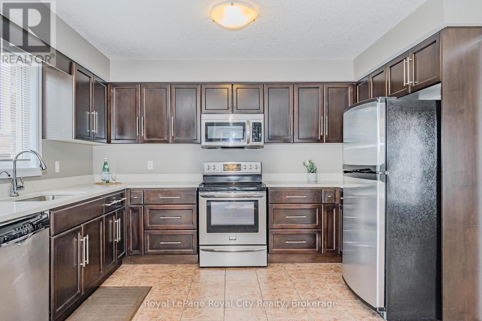 19 - 105 Bard Boulevard, Guelph, Ontario  N1L 0E2 - Photo 8 - X12447550