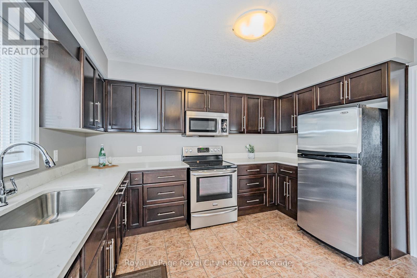 19 - 105 Bard Boulevard, Guelph, Ontario  N1L 0E2 - Photo 9 - X12447550