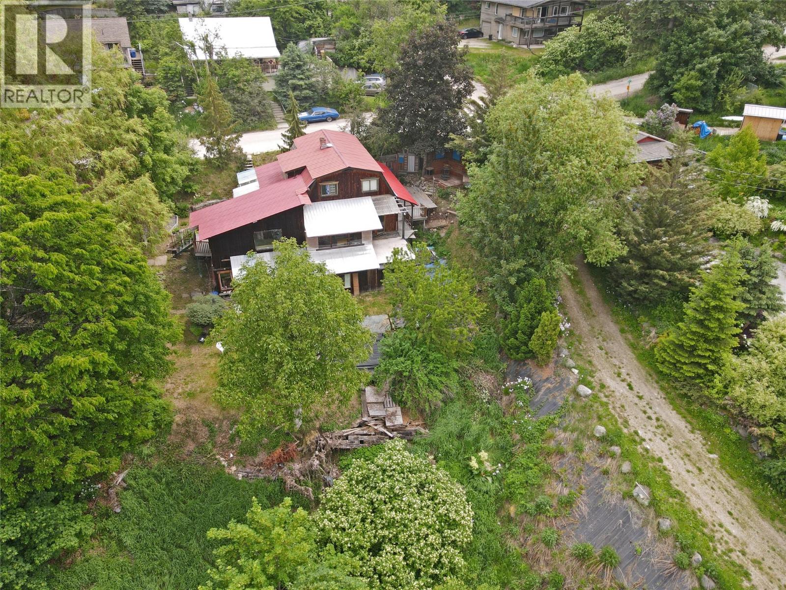 2022 Creek Street, Nelson, British Columbia  V1L 1M7 - Photo 60 - 10350025