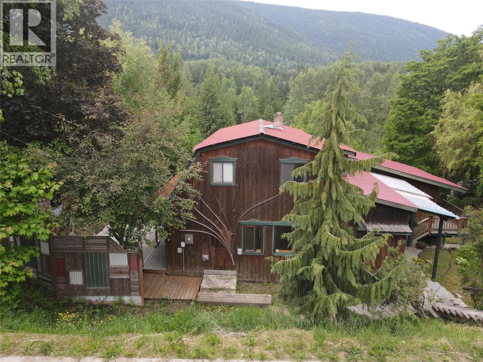 2022 Creek Street, Nelson, British Columbia  V1L 1M7 - Photo 45 - 10350025