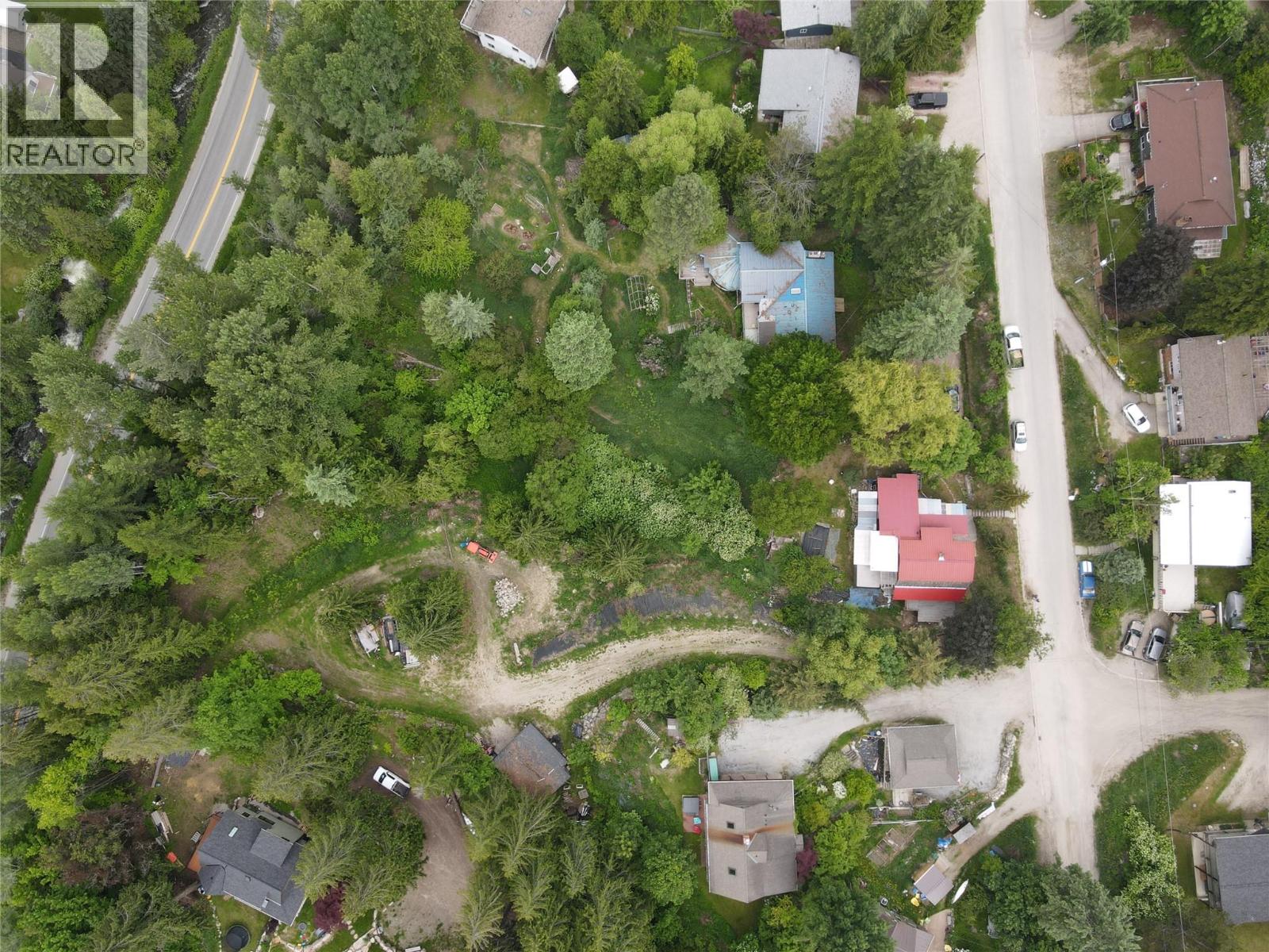 2022 Creek Street, Nelson, British Columbia  V1L 1M7 - Photo 58 - 10350025