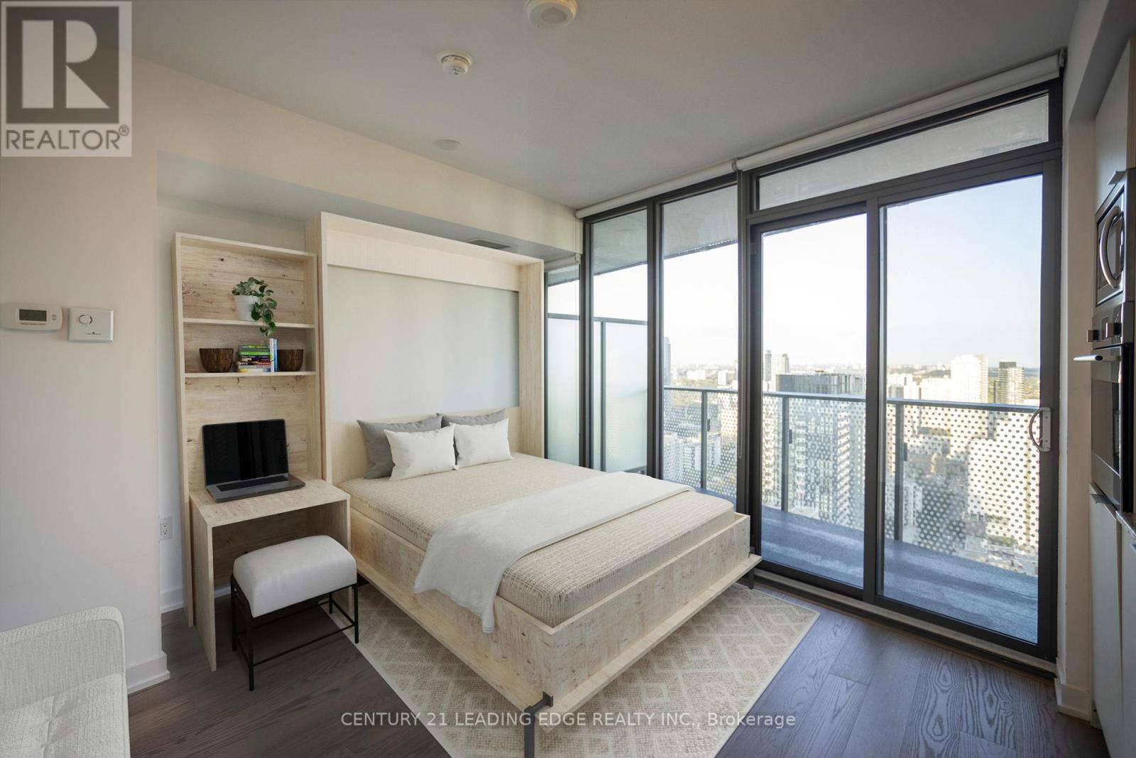 3912 - 11 Wellesley Street W, Toronto, Ontario  M4Y 0G4 - Photo 10 - C12443588