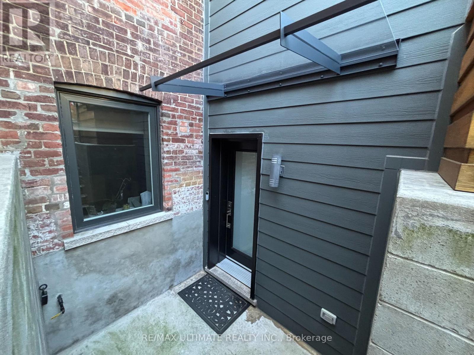 Bsmt - 29 Brookmount Road, Toronto, Ontario  M4L 3M9 - Photo 3 - E12434410