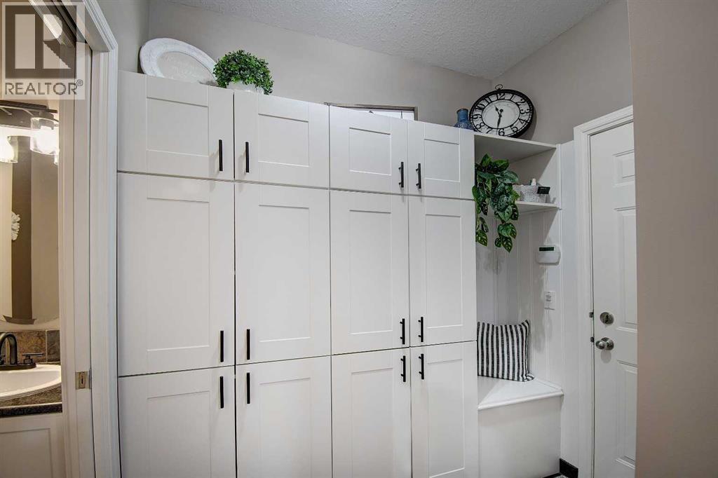 155 Royal Manor Nw, Calgary, Alberta  T3G 0A6 - Photo 6 - A2259518