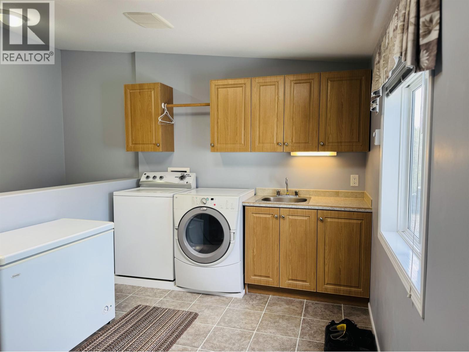 3722 Carson Road, 150 Mile House, British Columbia  V0K 2G0 - Photo 31 - R3003947