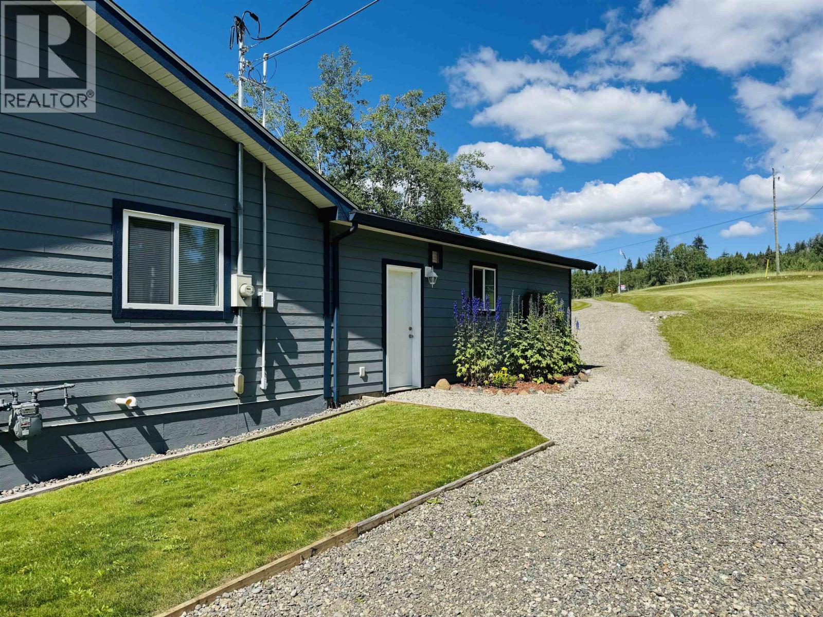 3722 Carson Road, 150 Mile House, British Columbia  V0K 2G0 - Photo 10 - R3003947