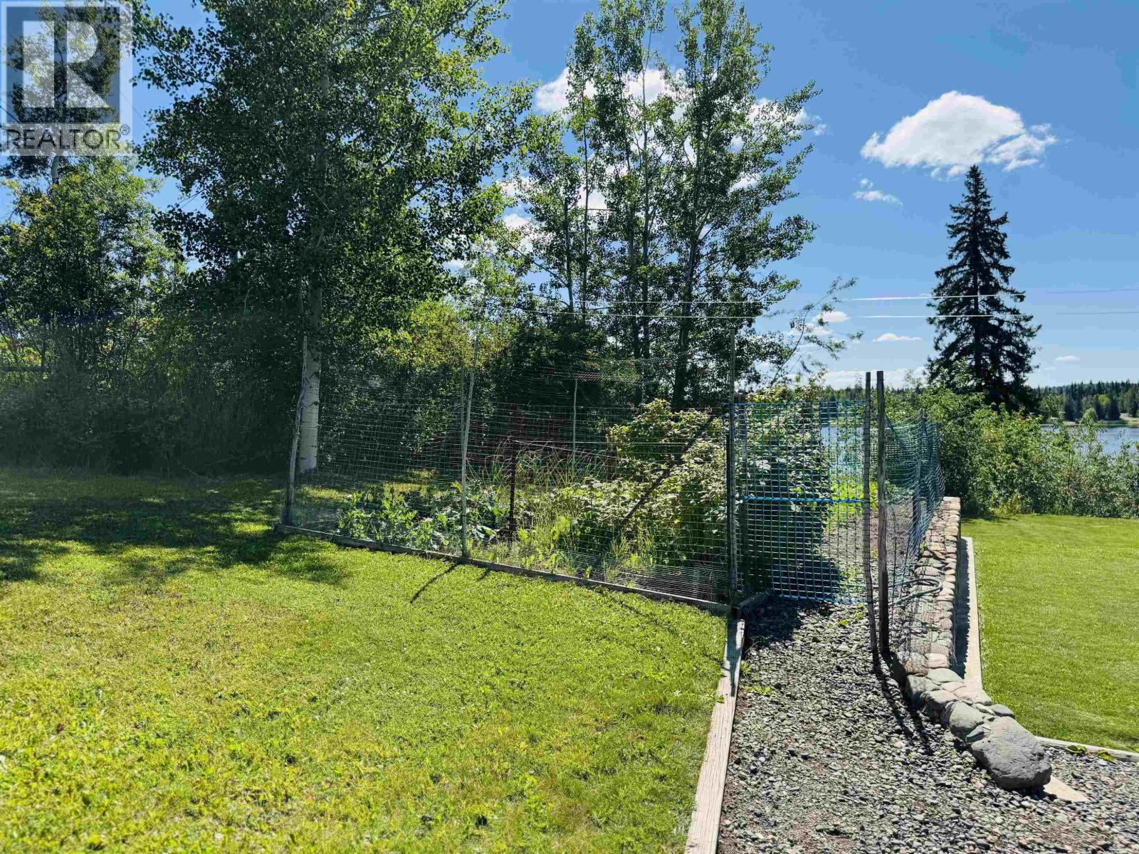 3722 Carson Road, 150 Mile House, British Columbia  V0K 2G0 - Photo 38 - R3003947