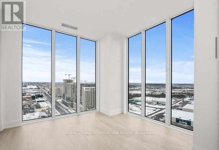 Ph218 - 9000 Jane Street, Vaughan, Ontario  L4K 0M6 - Photo 2 - N12445197