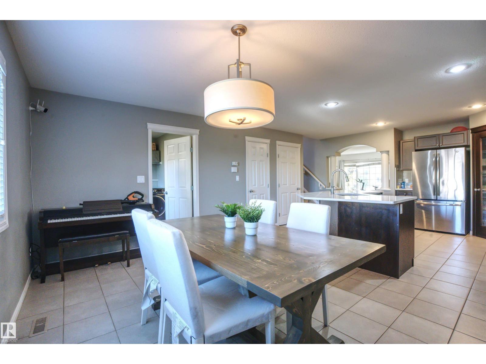 9328 107 Av Nw, Edmonton, Alberta  T5H 0T5 - Photo 13 - E4461024